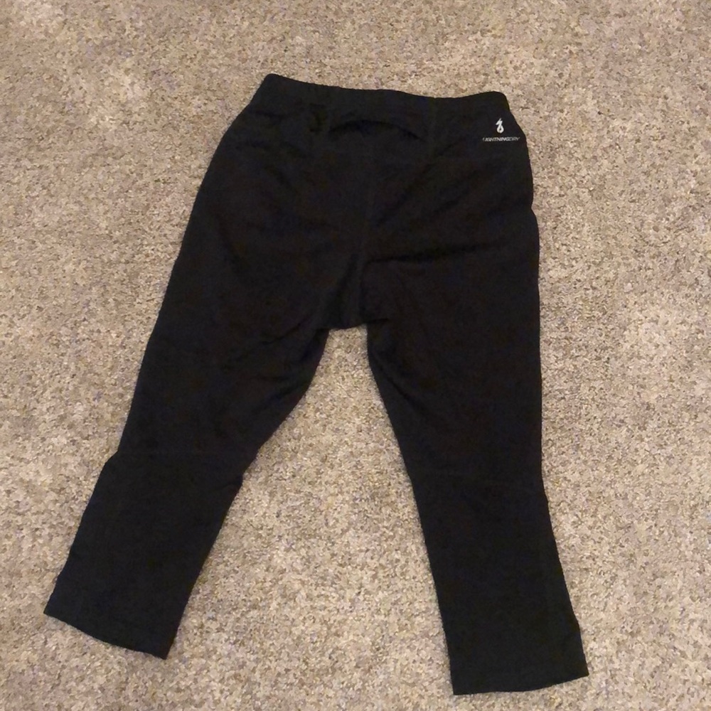 Workout crops - Picture 4 of 4